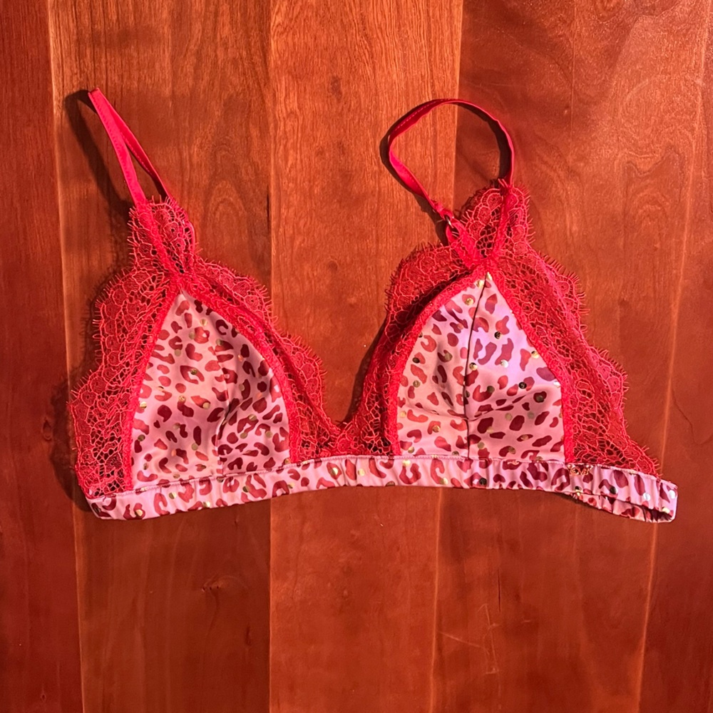 Victoria’s Secret bralette leopard print